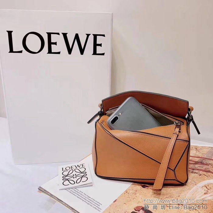 LOEWE羅意威 經典款 超mini puzzle 小斜挎包 可手提斜挎  jdl1199